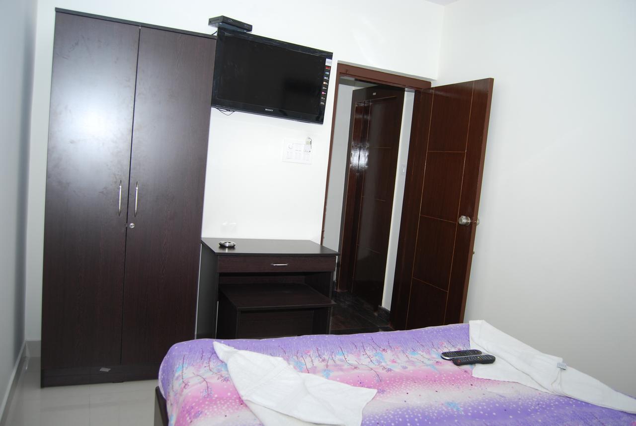 Pratham Residency Hotell Mysore Exteriör bild