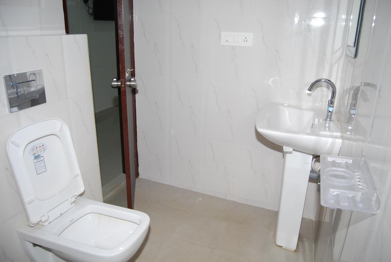 Pratham Residency Hotell Mysore Exteriör bild