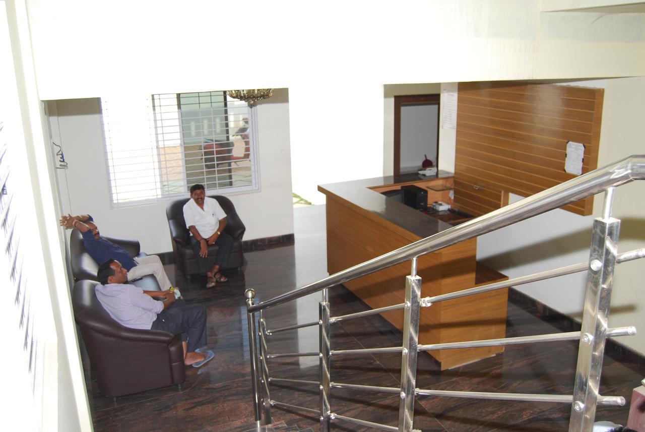 Pratham Residency Hotell Mysore Exteriör bild