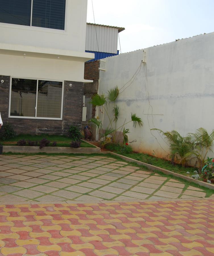 Pratham Residency Hotell Mysore Exteriör bild