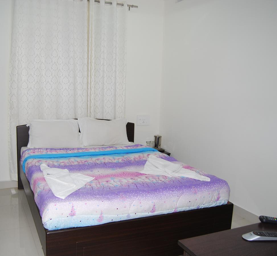 Pratham Residency Hotell Mysore Exteriör bild